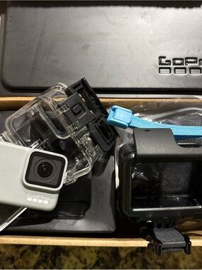 GoPro 7 White Action Camera with Protective Housing